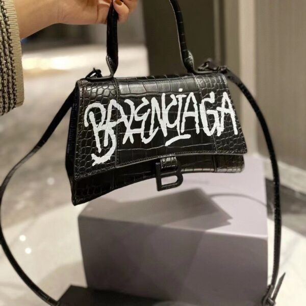 Jes4280 49.99$ Balenciaga - Image 2