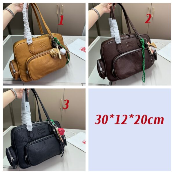 Jam4124 MIUMIU 55$