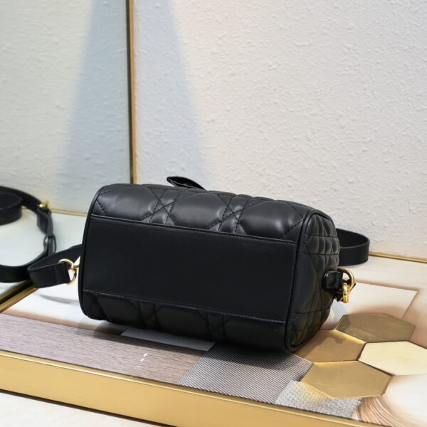 Jam4172 DIOR 64.99$ - Image 2