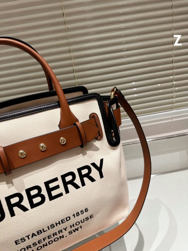 Jam4977 BURBERRY 435 59$ - Image 2