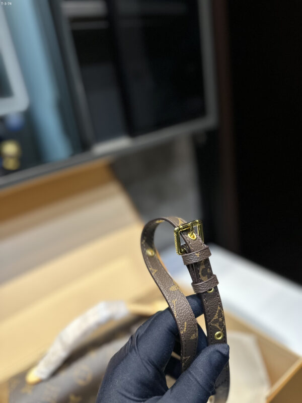 Z5428 LV 55$