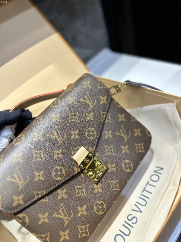 Z5428 LV 55$ - Image 7