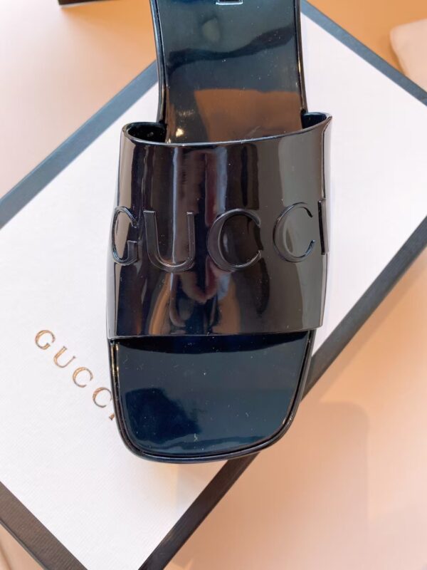 TL2595 GUCCI 49.99$