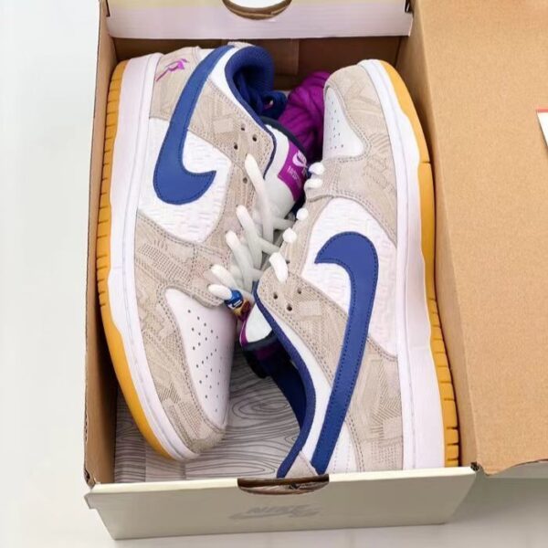 Z5402-55$ Nike, size 36-45 - Image 4