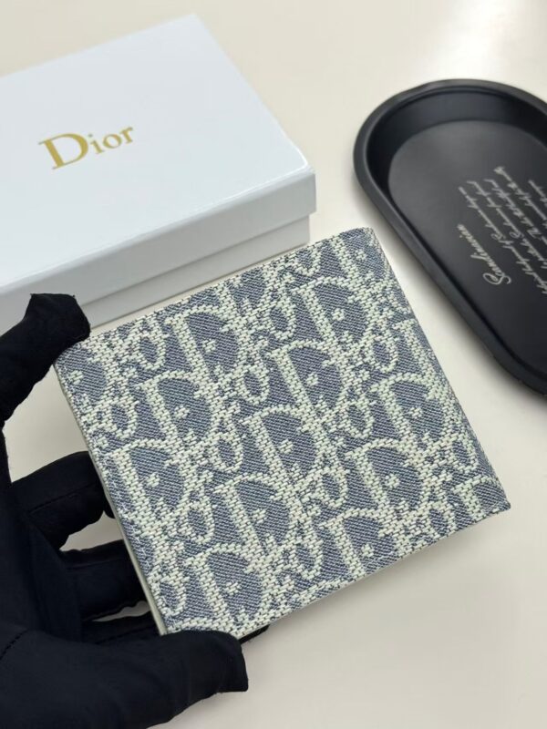 TL2583 DIOR 40.99$ BOX - Image 2