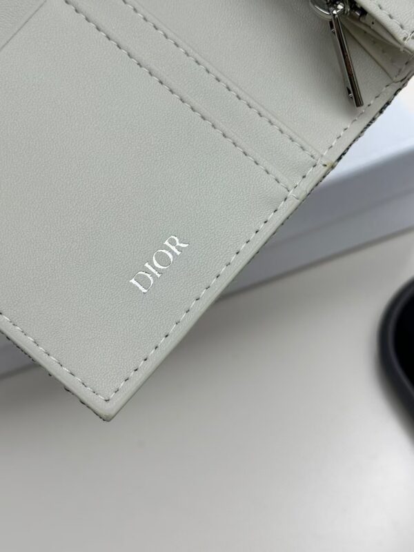 TL2583 DIOR 40.99$ BOX - Image 12