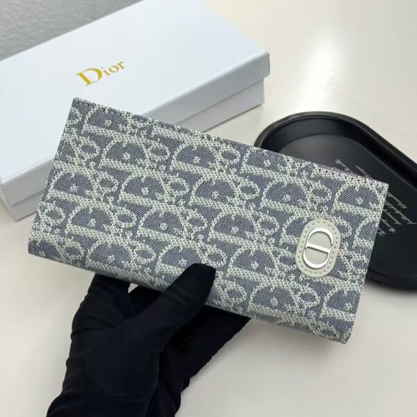 TL2583 DIOR 40.99$ BOX - Image 13