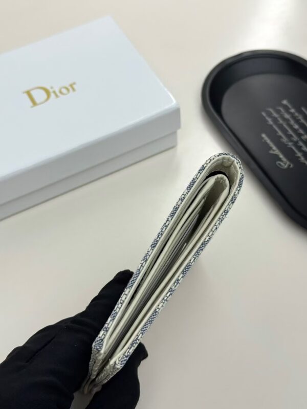TL2583 DIOR 40.99$ BOX - Image 4