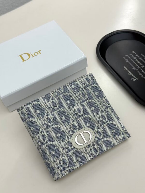 TL2583 DIOR 40.99$ BOX - Image 7