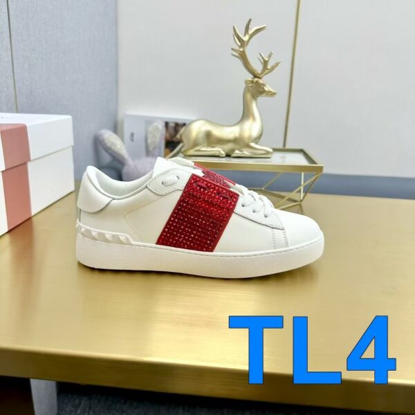 TL2580 Valentino 55$ box - Image 14