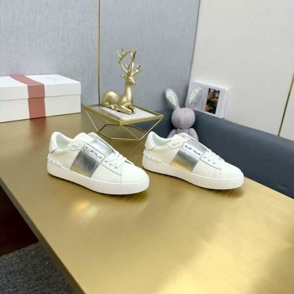 TL2580 Valentino 55$ box