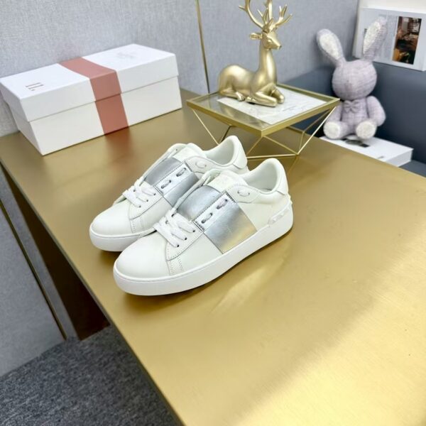 TL2580 Valentino 55$ box - Image 6