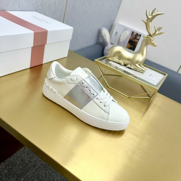 TL2580 Valentino 55$ box - Image 9