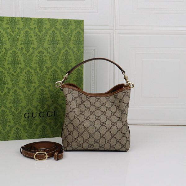 Jam5479 GUCCI GG Emblem 78$ - Image 12