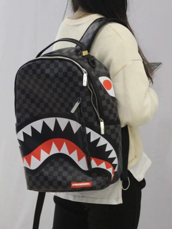 Z5108 SPRAYGROUND 55$