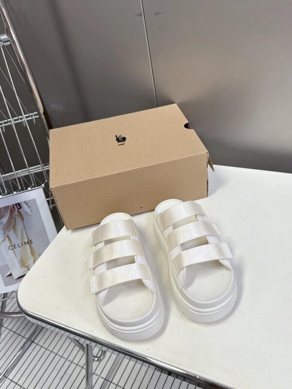 Jam5283  UGG   59.99$ - Image 13