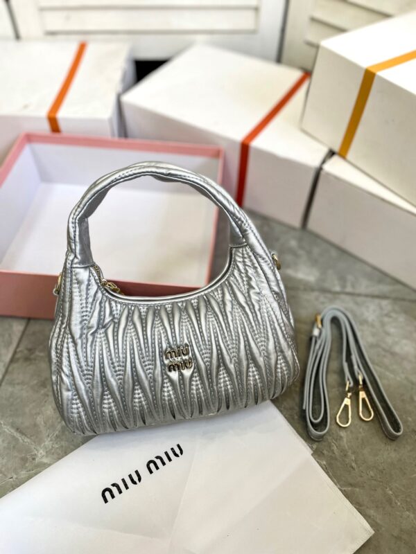 Jam3676 MIUMIU 49.99$  370 GBB - Image 13