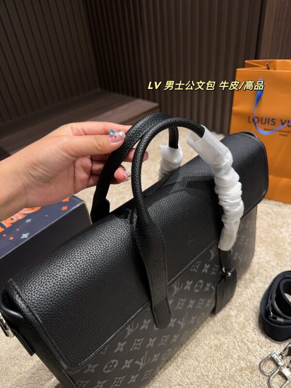 Jam5235 LV Bag 110$ - Image 13