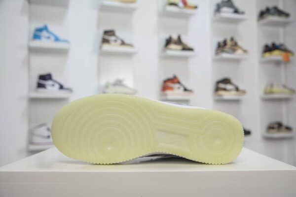 TL2565 NIKE 55$ - Image 6