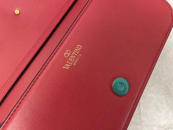 Jam6210 Valentino 69.99$