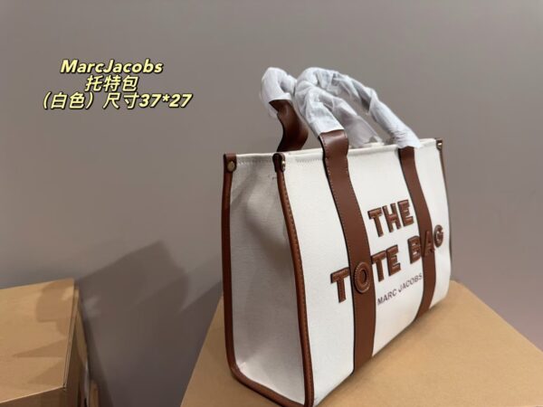Z6915 MJ THE TOTE BAG 68$ - Image 4