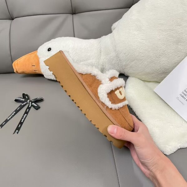 TL2552 UGG 49.99$ BOX - Image 7