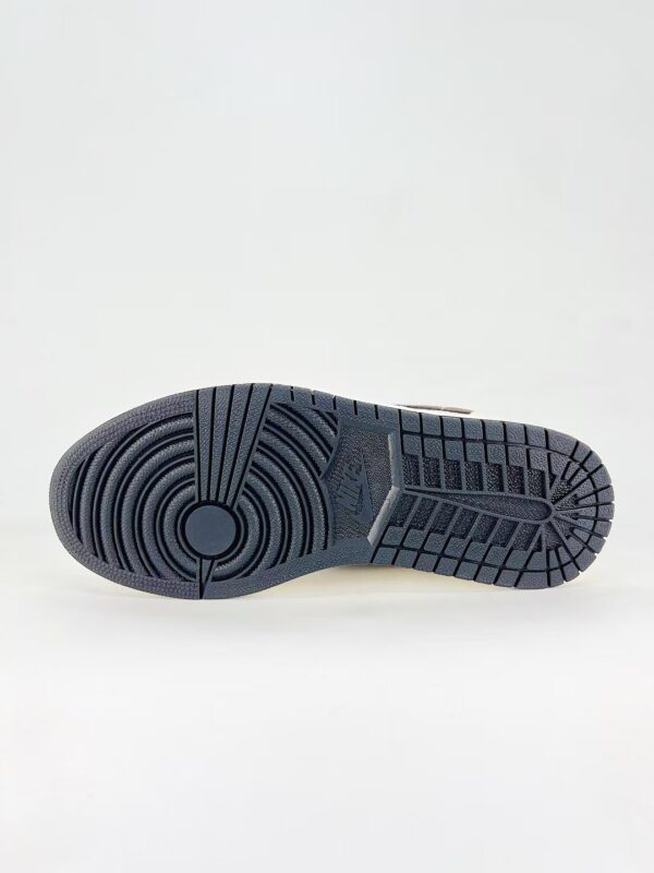 TL2546 NIKE 55$ - Image 3