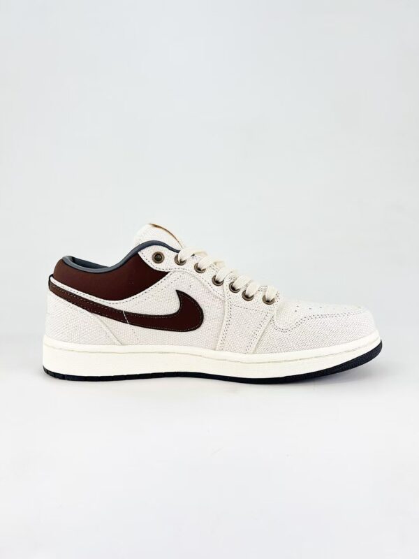 TL2546 NIKE 55$