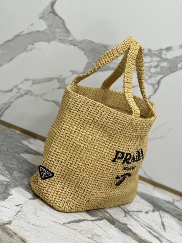 Z6906 PRADA 69$ - Image 8