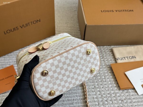 TL2540 LV 65$ BOX