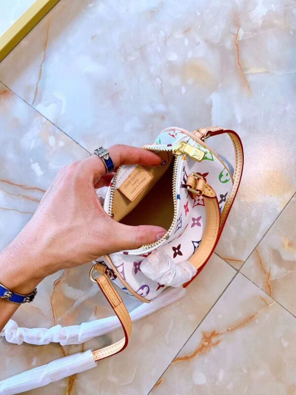 Jam1302 LV pillow bag 335 58$ GBB - Image 16