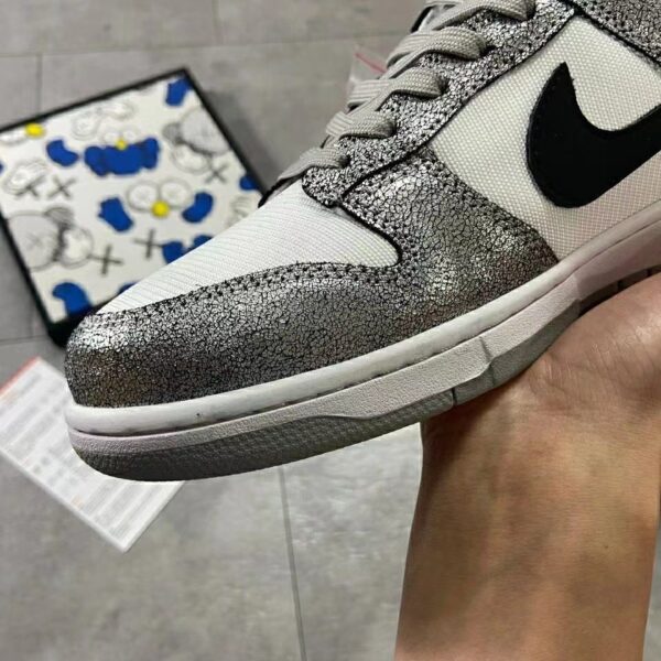 Jes3001 41.44$ NIKE!!! silver skin texture - Image 16