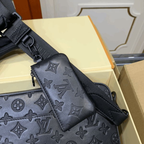 Z4678-55$ LV With box - Image 6