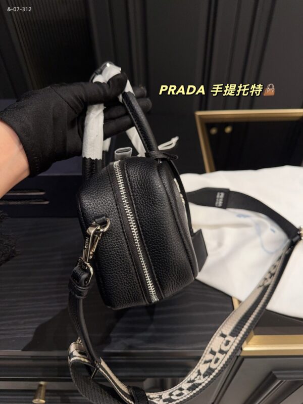 TL2528 PRADA 69.99$ - Image 5
