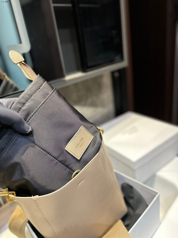 Jam5506 CELINE 59$ - Image 17