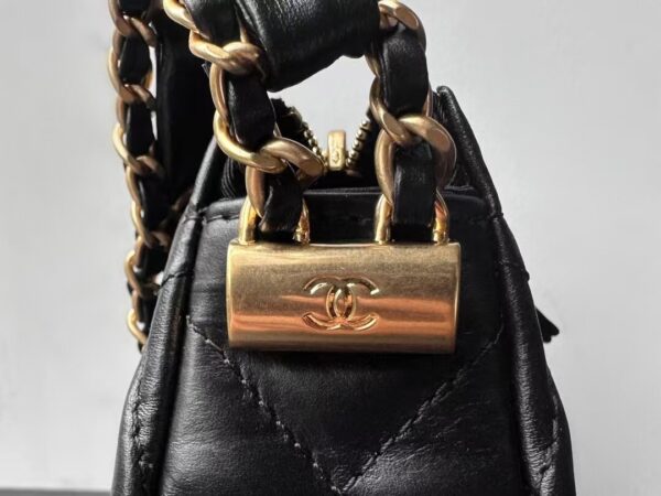 TL2523 CHANEL 59.99$ - Image 3
