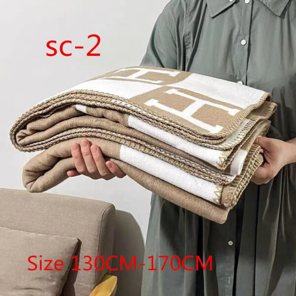 Z4541-55.99$-Hermes size 135CM-170CM Weight 800 grams - Image 2