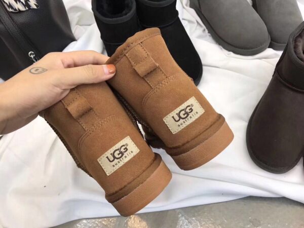 Jam101 UGG 250 35$ UGG - Image 18