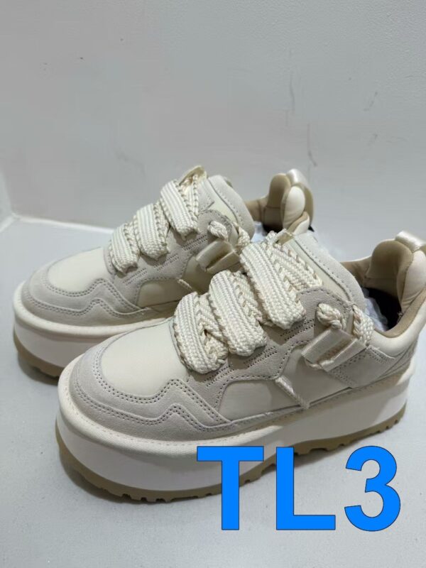 TL2496 UGG 88$ - Image 13