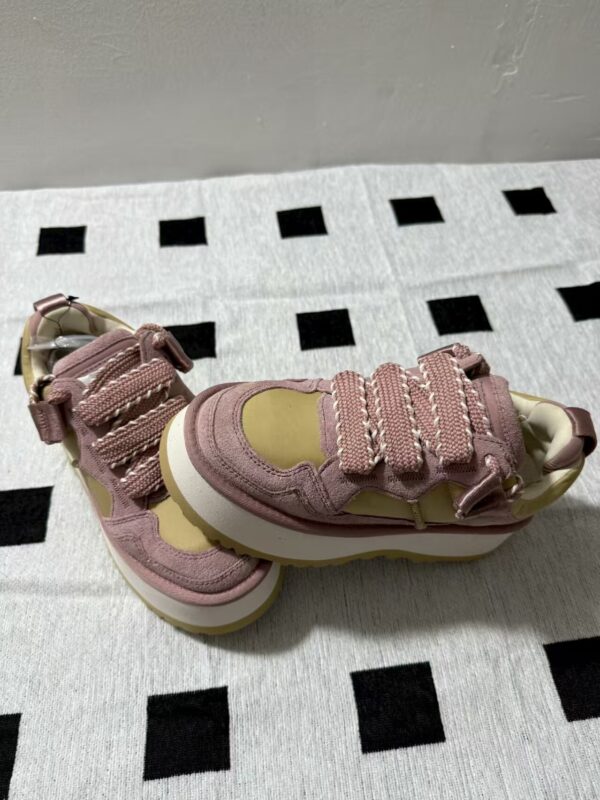 TL2496 UGG 88$ - Image 7