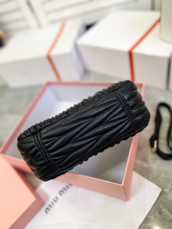 Jam3676 MIUMIU 49.99$  370 GBB - Image 19
