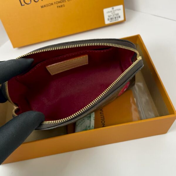 TL8485 LV 43.99$ with box
