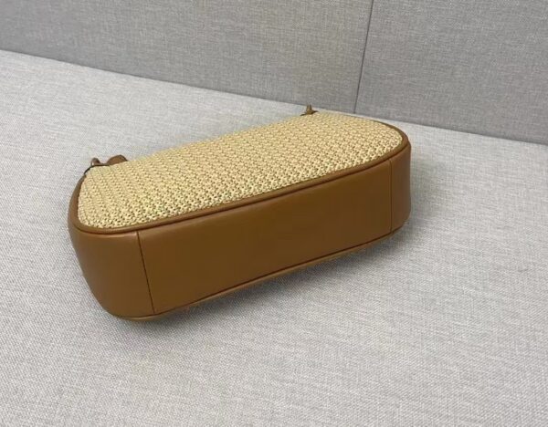 Jam4909 Coach 55$ 450 GBB - Image 3