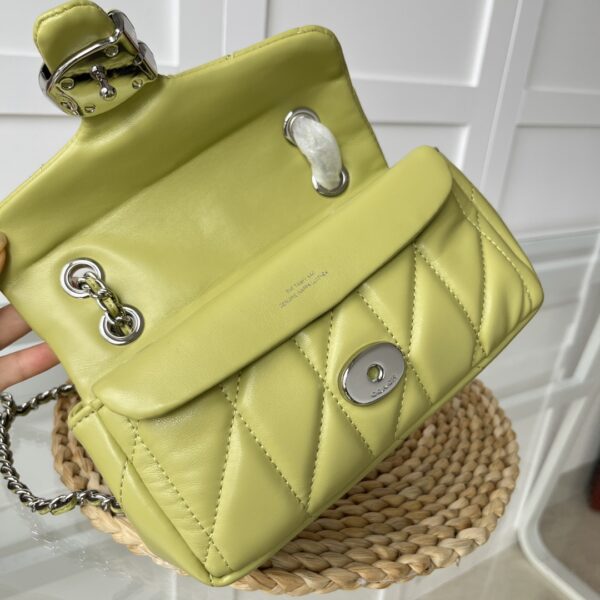 Jam5361 Coach 75$ - Image 3