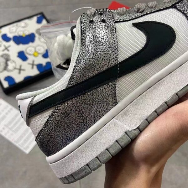 Jes3001 41.44$ NIKE!!! silver skin texture - Image 3