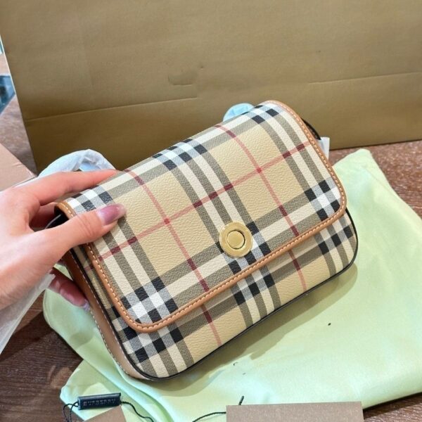 Jam258  Burberry  5A  450 58$ GBB - Image 3