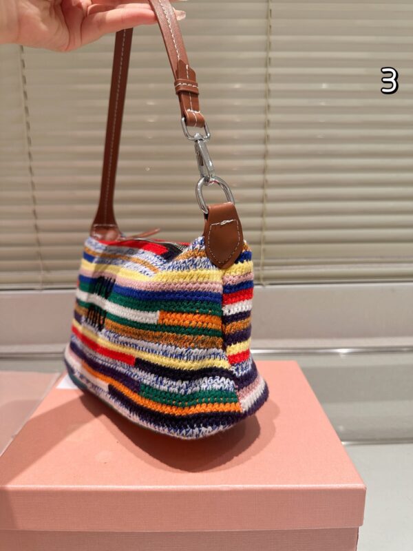 Jam5409  MIUMIU 65$ - Image 3
