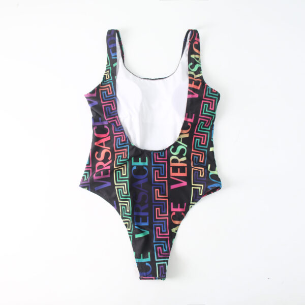 Jes3610 19.98$ Versace - Image 3