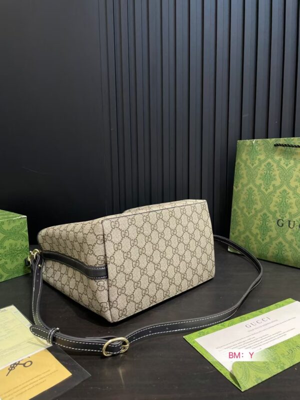 TL2454 GUCCI 69.99$ WITH BOX - Image 3