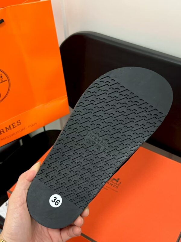TL2449 HERMES 49.99$ WITH BOX - Image 2